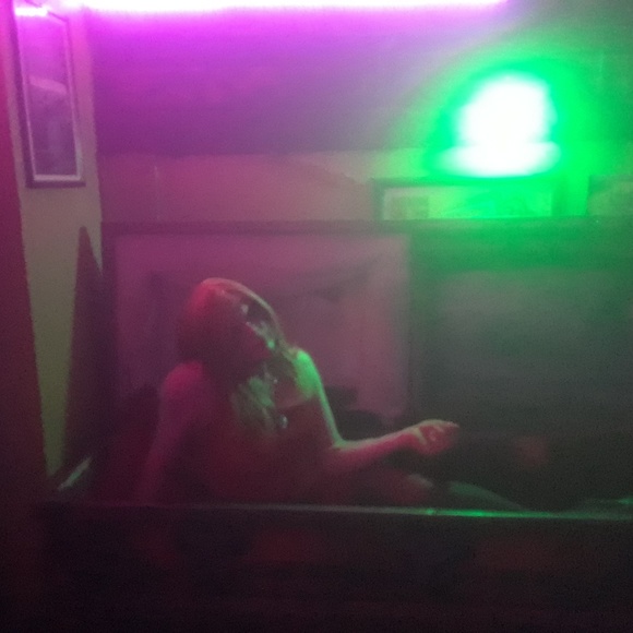 Meet your Posher, Samantha - Picture 1 of 8